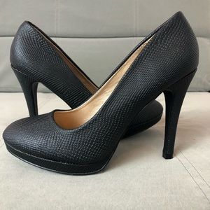 Charlotte Russe black textured platform heels